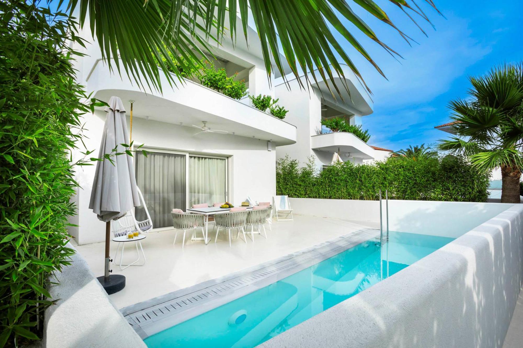 Cocoοns Luxury Suites & Villas Fourka Exterior photo